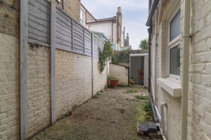 Photo 20- click for photo gallery